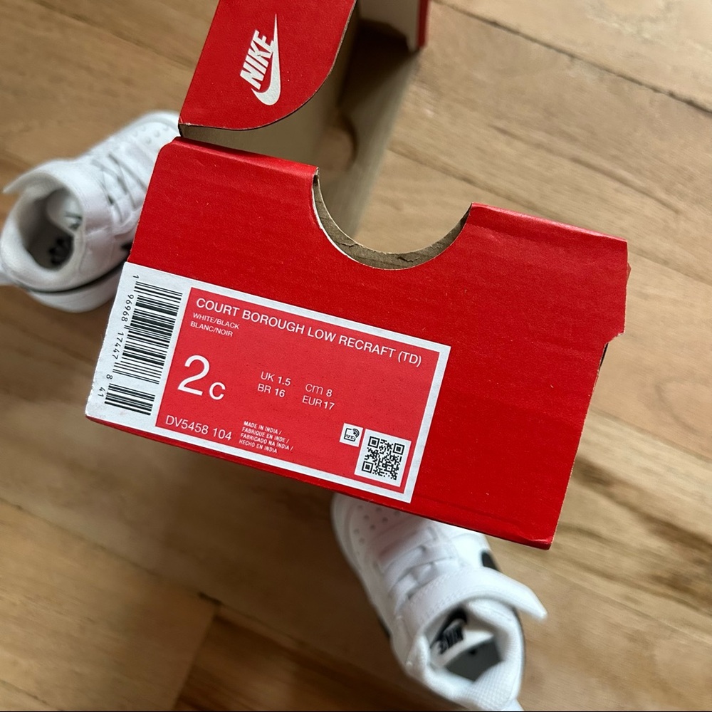 Baby Nikes - Picture 6 of 6